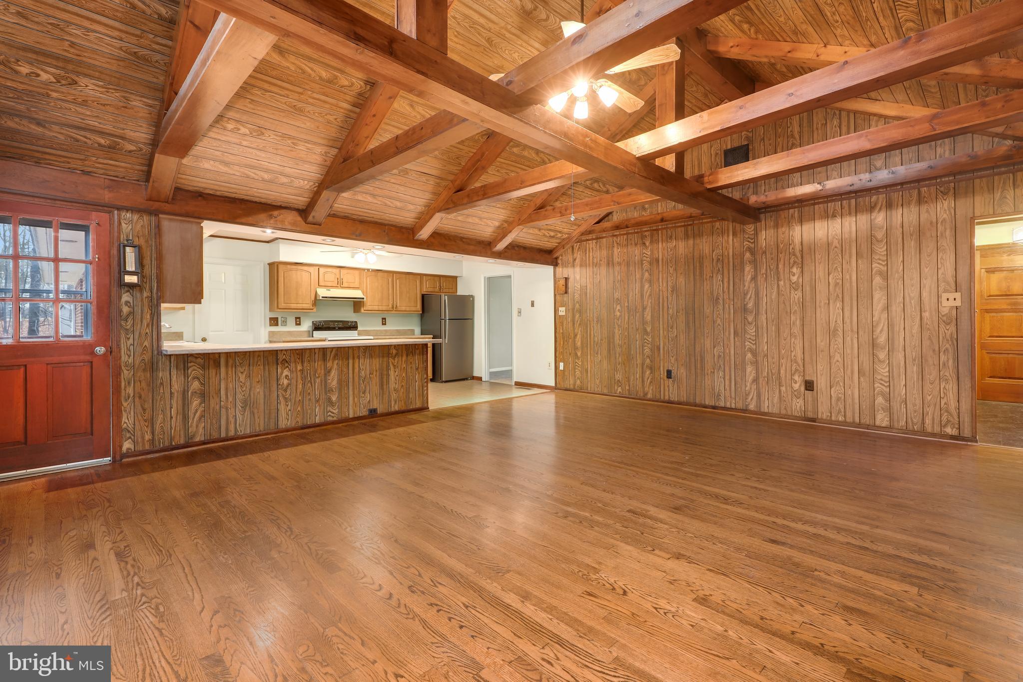 5562 Snow Mountain Road Broad Run, VA 20137 - Photo 15 of 46 Family Room - Kitchen
