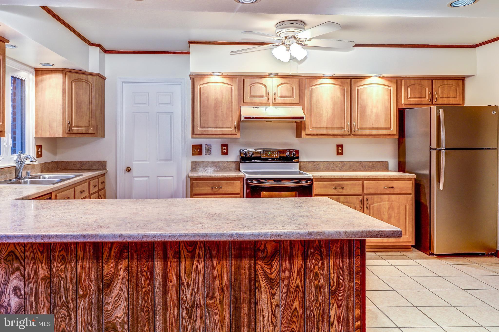 5562 Snow Mountain Road Broad Run, VA 20137 - Photo 20 of 46 Kitchen