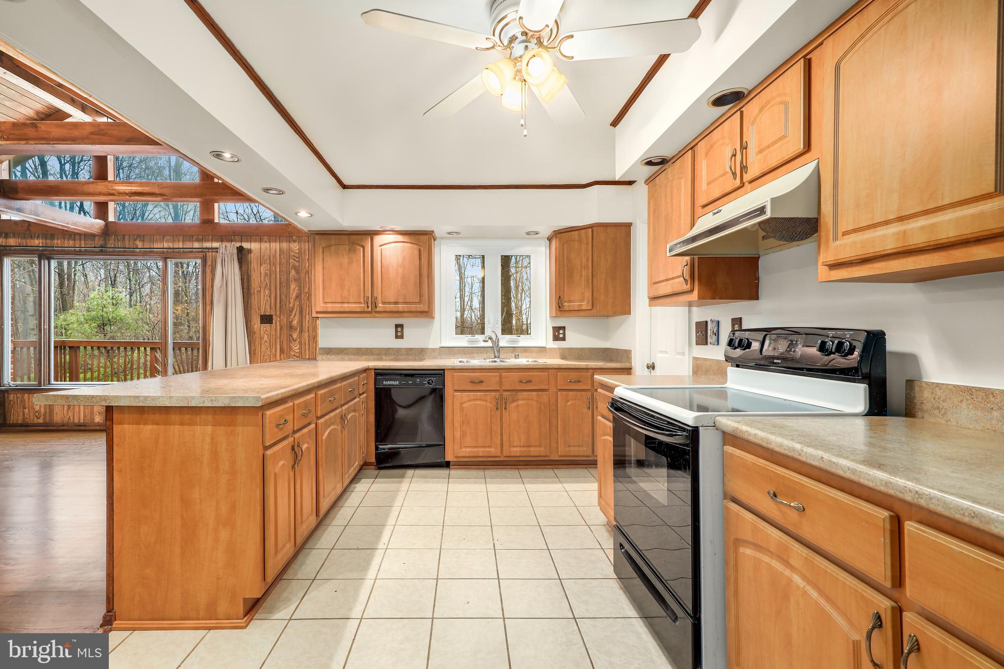 5562 Snow Mountain Road Broad Run, VA 20137 - Photo 22 of 46 Kitchen