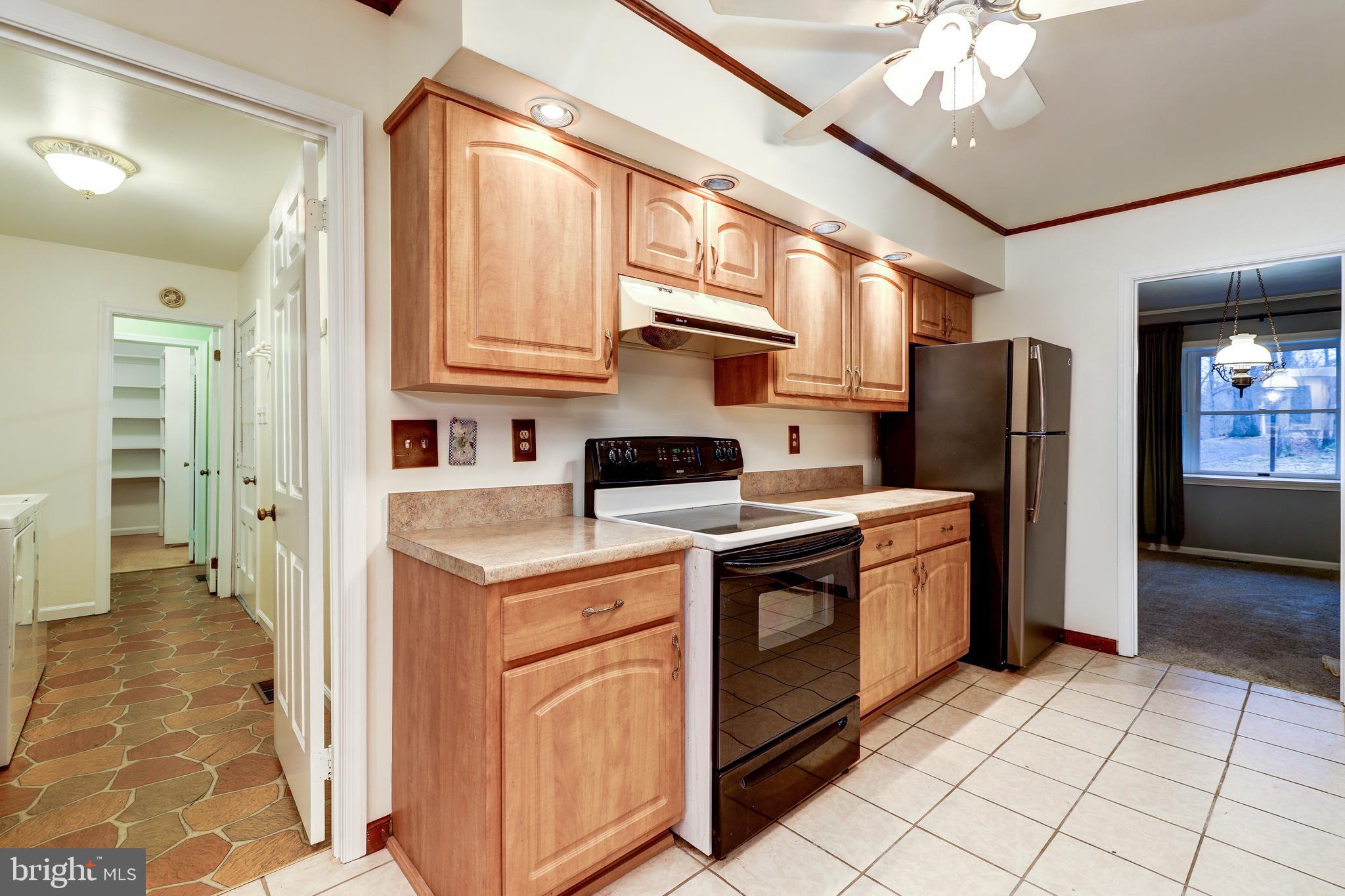 5562 Snow Mountain Road Broad Run, VA 20137 - Photo 23 of 46 Kitchen