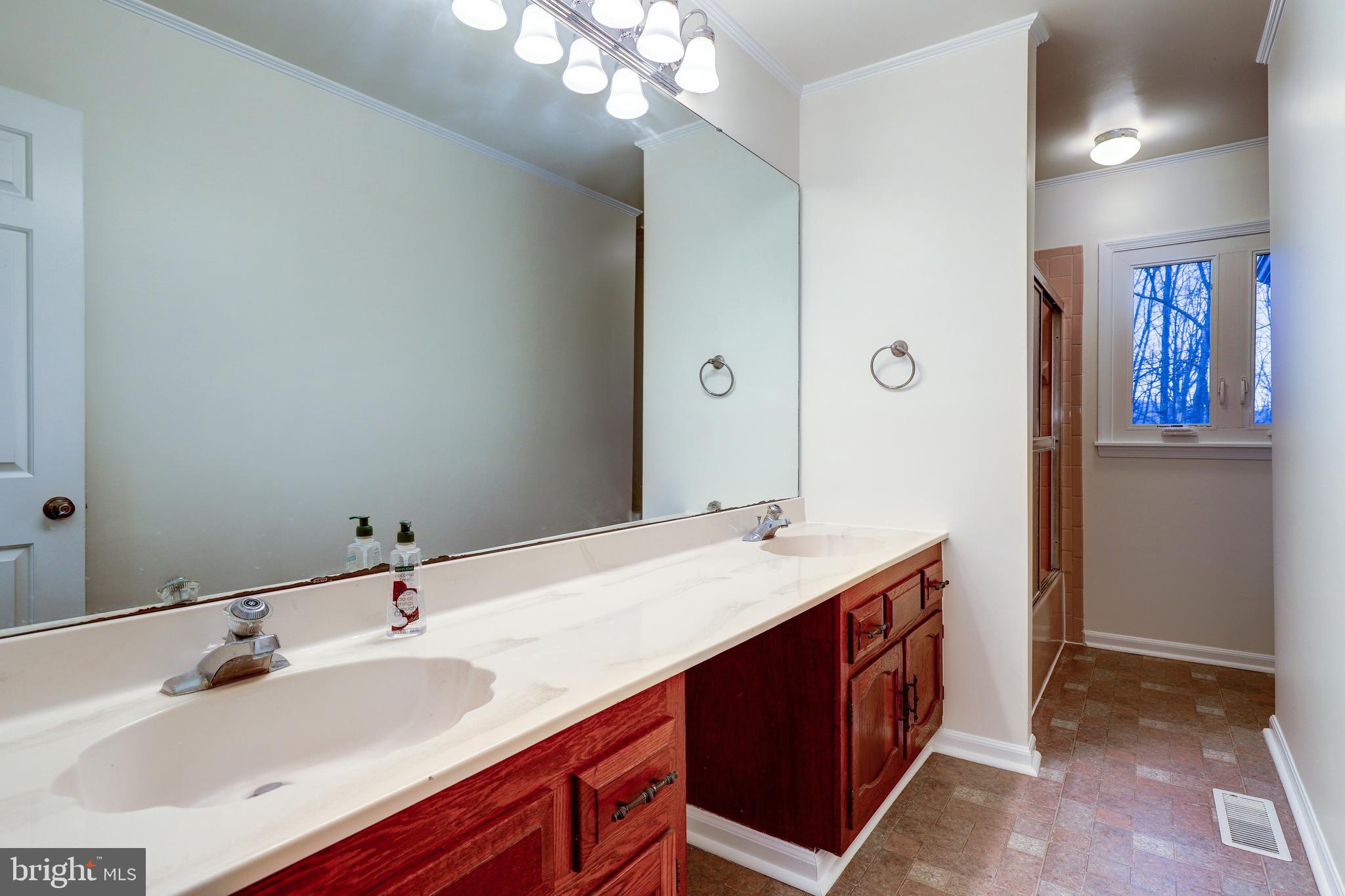 5562 Snow Mountain Road Broad Run, VA 20137 - Photo 36 of 46 Hall Bathroom