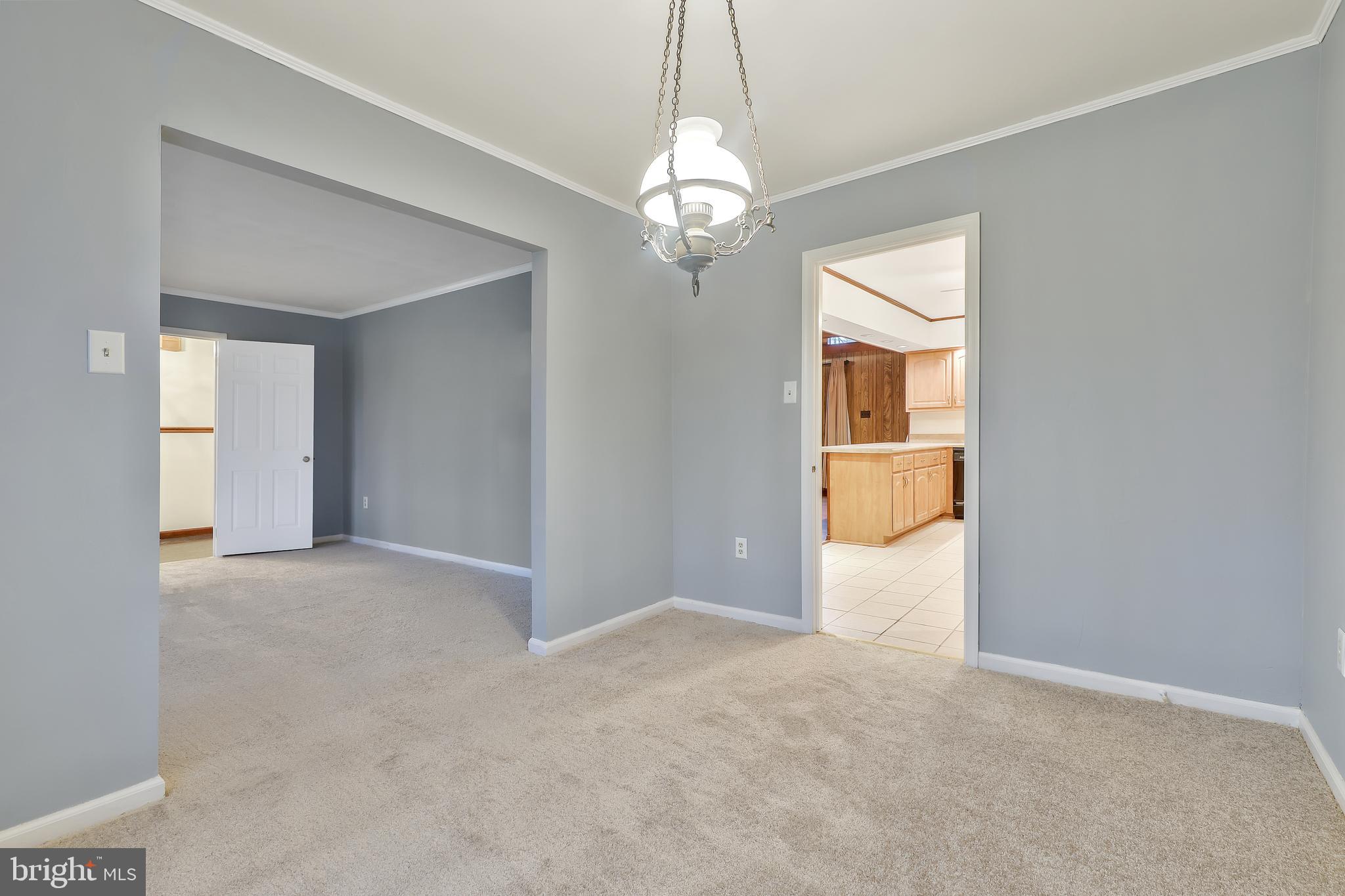 5562 Snow Mountain Road Broad Run, VA 20137 - Photo 10 of 46 Dining Room