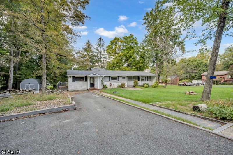 10 Hunters Lane Andover, NJ 07821 - Photo 12 of 36 Gallery Image 12