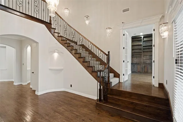 $785,000 | 917 Wood Hollow Way, DeSoto, TX 75115