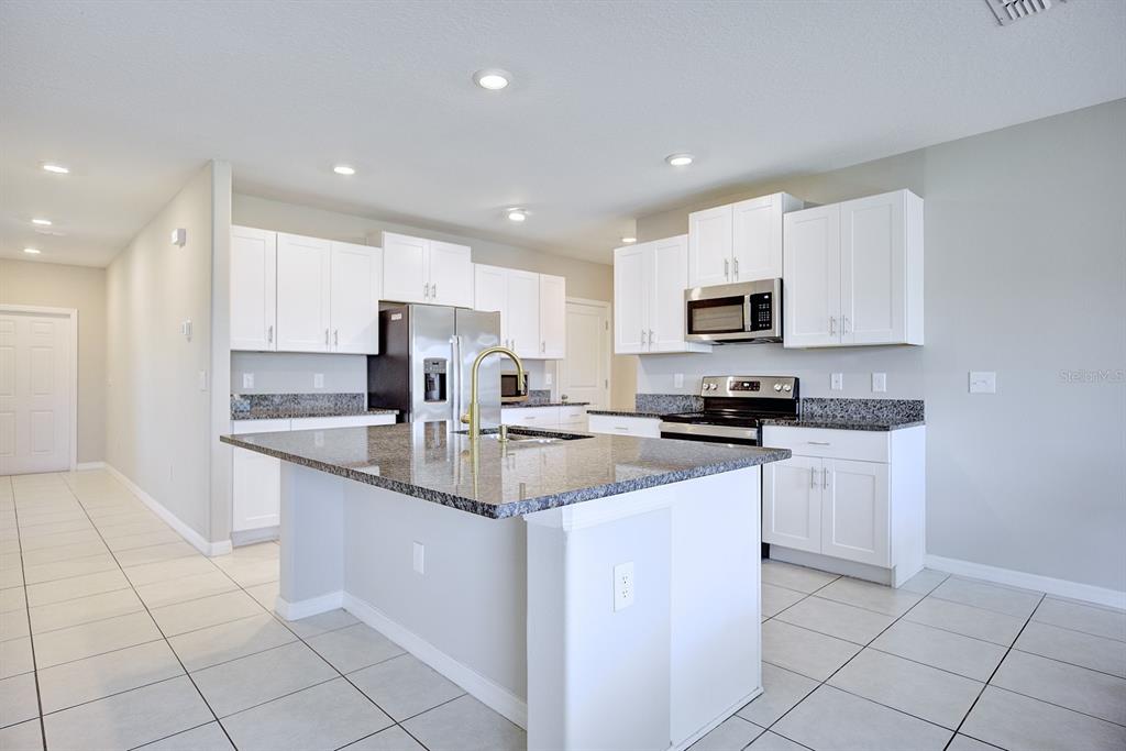 2139 Old Mining Road Lakeland, FL 33801 - Photo 8 of 51