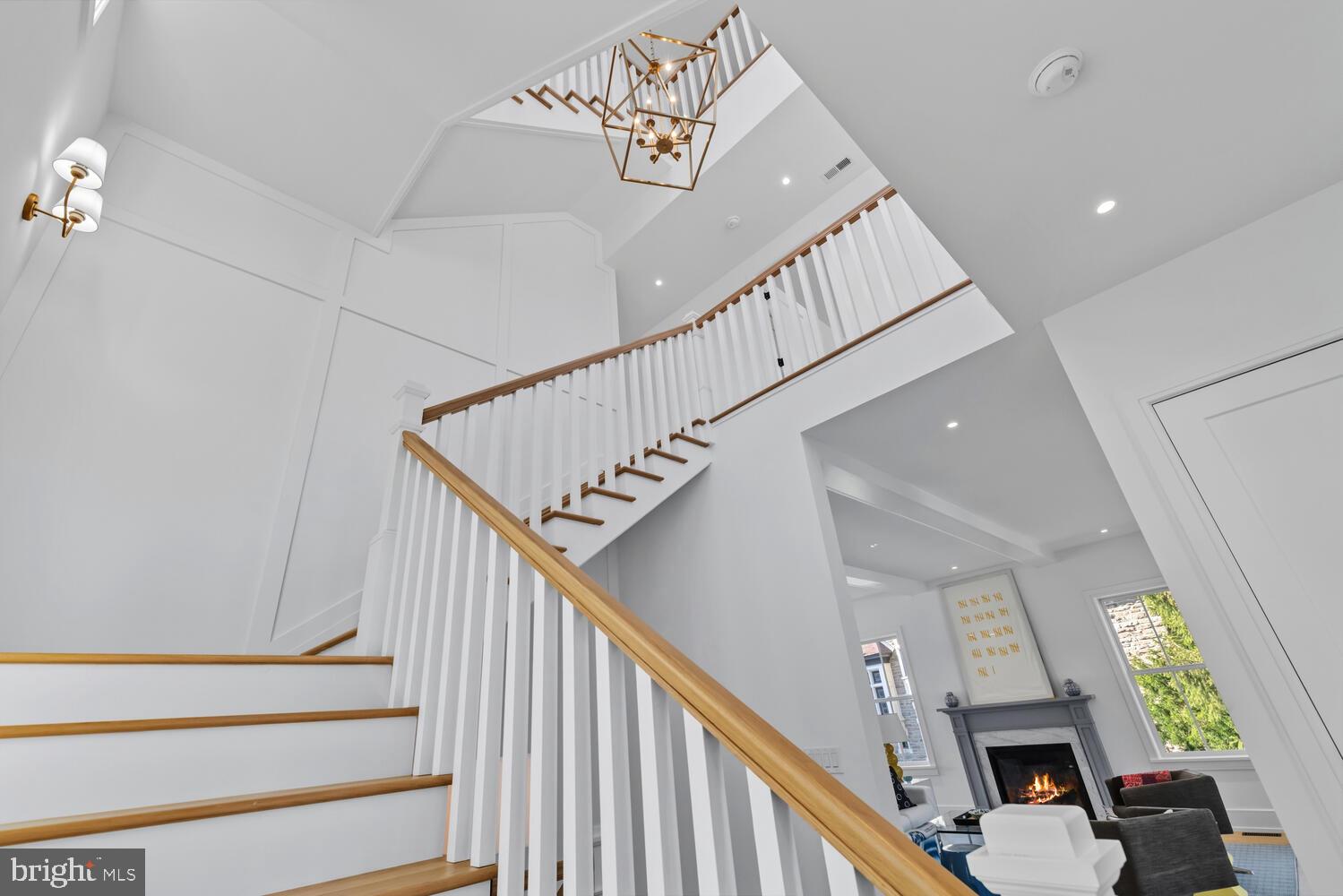 14 Pelham Road Philadelphia, PA 19119 - Photo 26 of 49 a view of entryway and hall