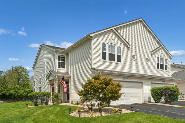 $320,000 | 14910 West Victoria Crossing, Lockport, IL 60441