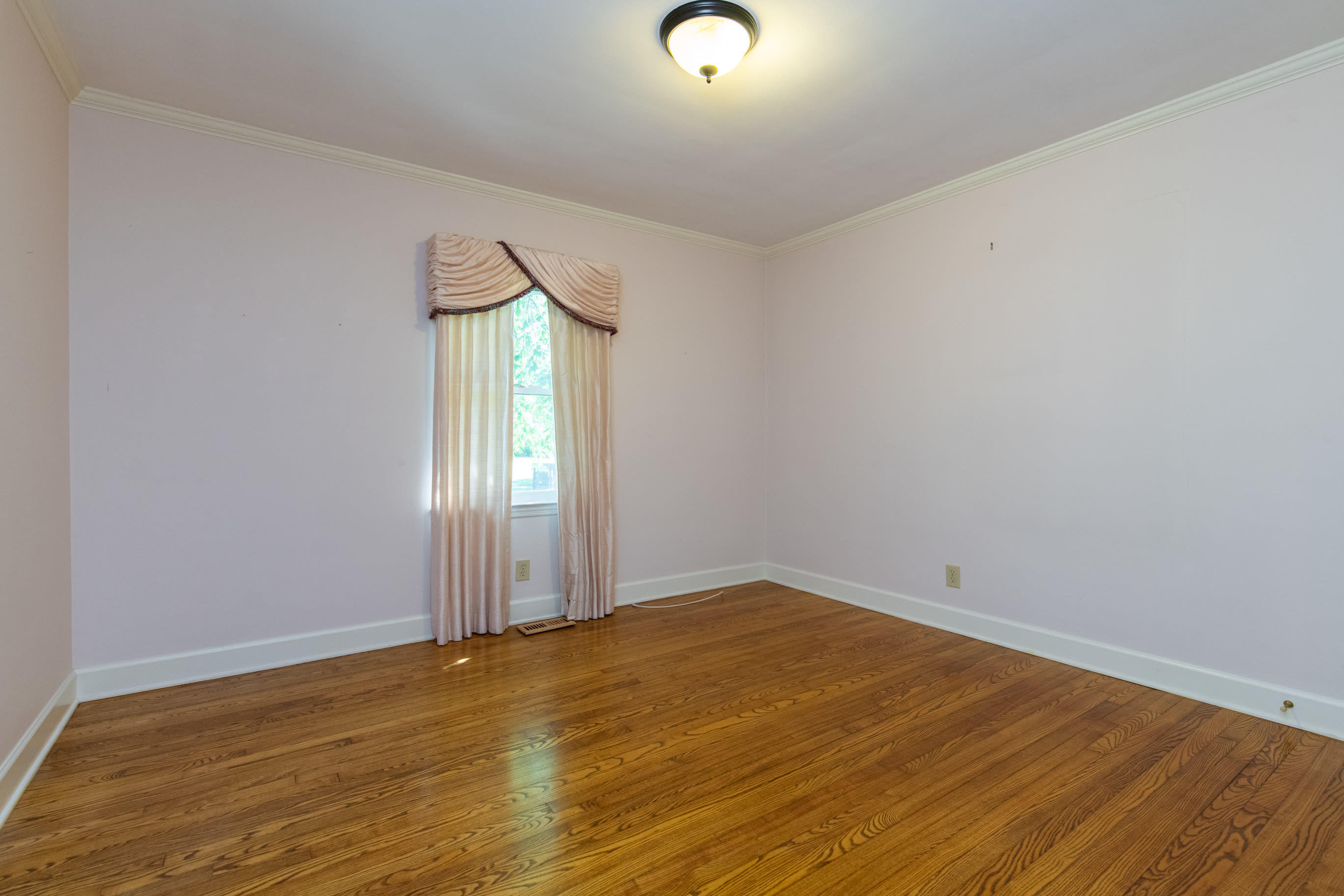1213 Indian Mound Road Lexington, KY 40502 - Photo 30 of 48 20210623-1213-Indian-Mound-Rd-queen-real