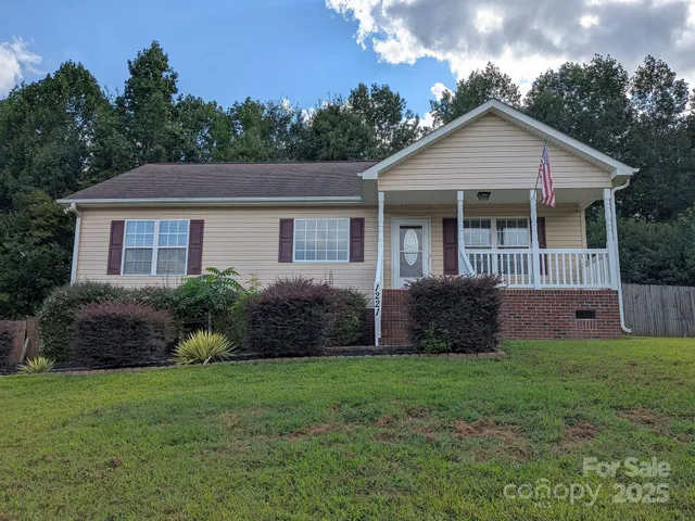 $315,000 | 1221 Woodpecker Drive, Clover, SC 29710