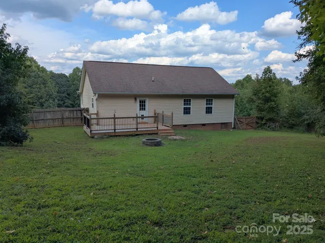 $315,000 | 1221 Woodpecker Drive, Clover, SC 29710