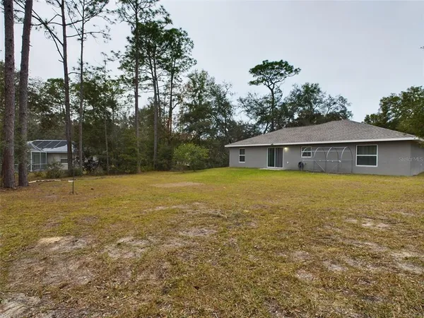 $1,800 | 10102 Southwest 188th Circle, Dunnellon, FL 34432