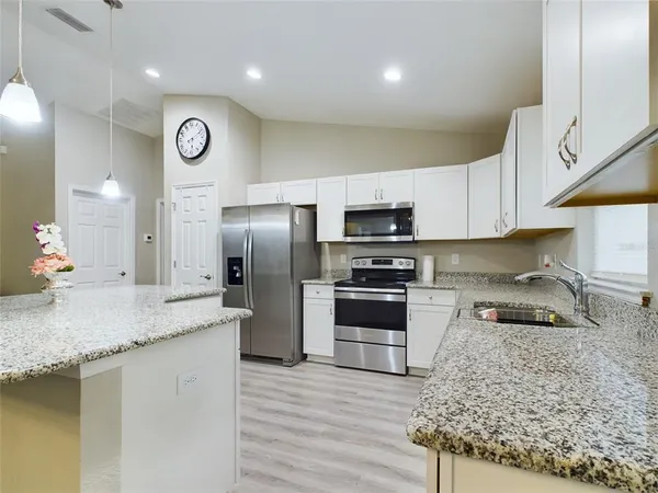 $1,800 | 10102 Southwest 188th Circle, Dunnellon, FL 34432