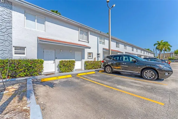 $310,000 | 8025 Northwest 8th Street, Unit 13, Miami, FL 33126