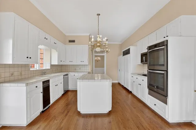 $935,000 | 3403 Crossgate Circle South, Colleyville, TX 76034