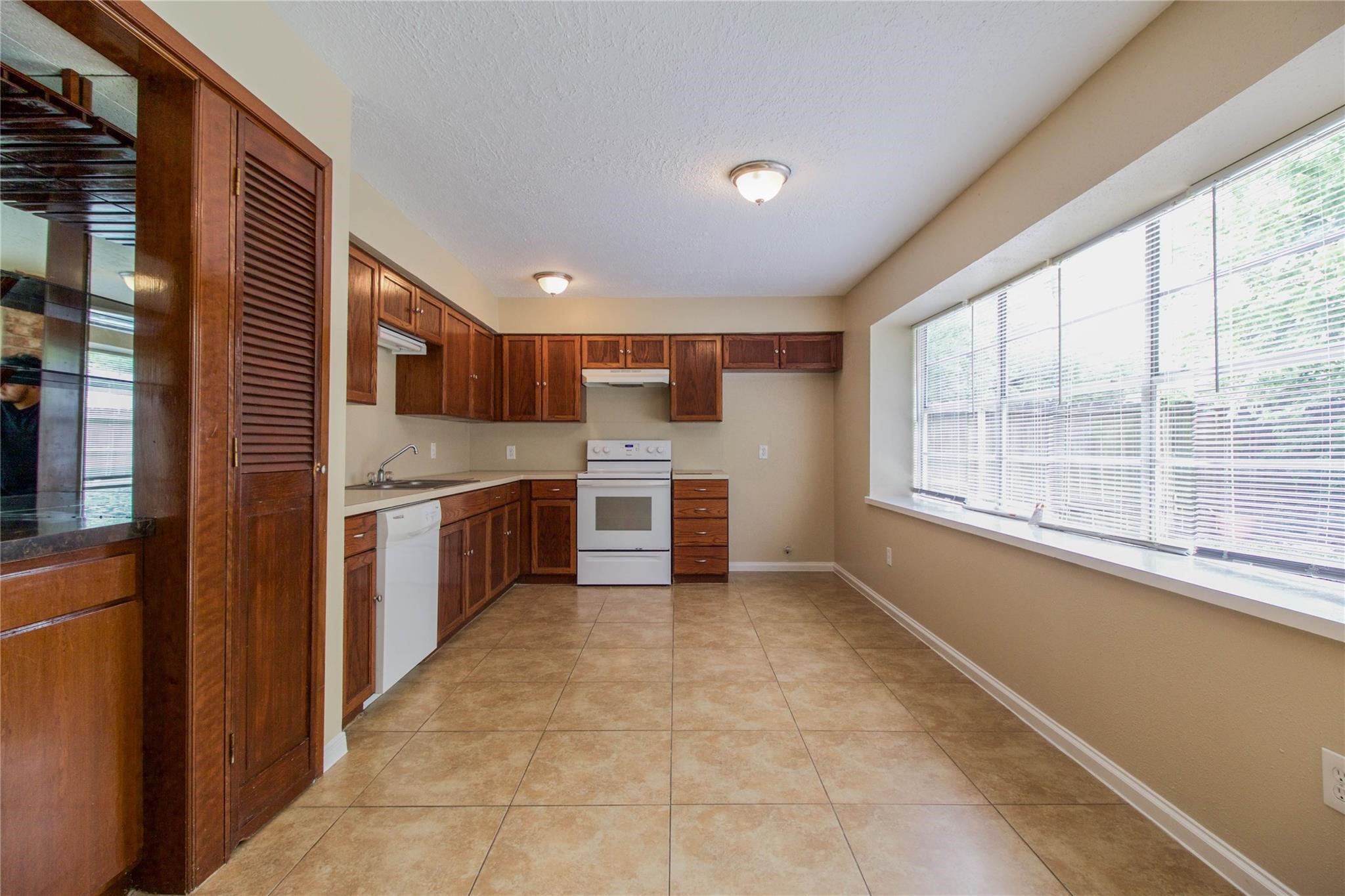 22219 Acorn Valley Drive Spring, TX 77389 - Photo 5 of 9