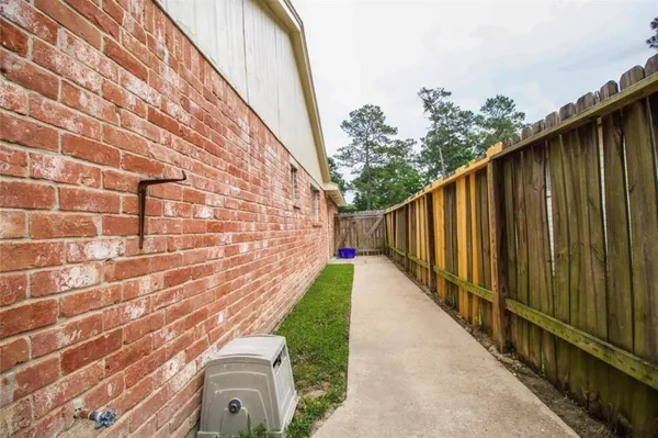a view of a pathway both side of building