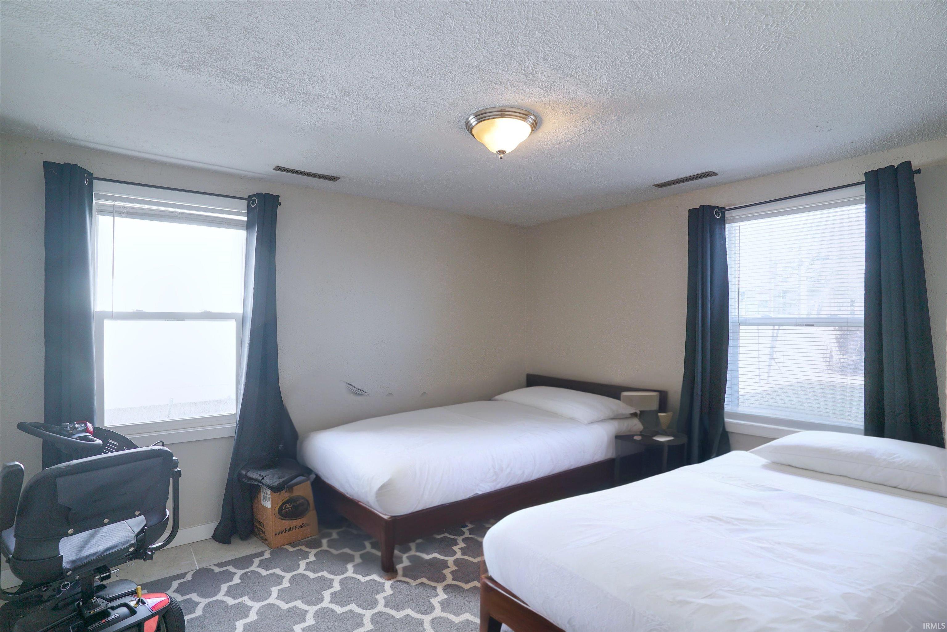 1122 Fremont Street South Bend, IN 46628 - Photo 8 of 11