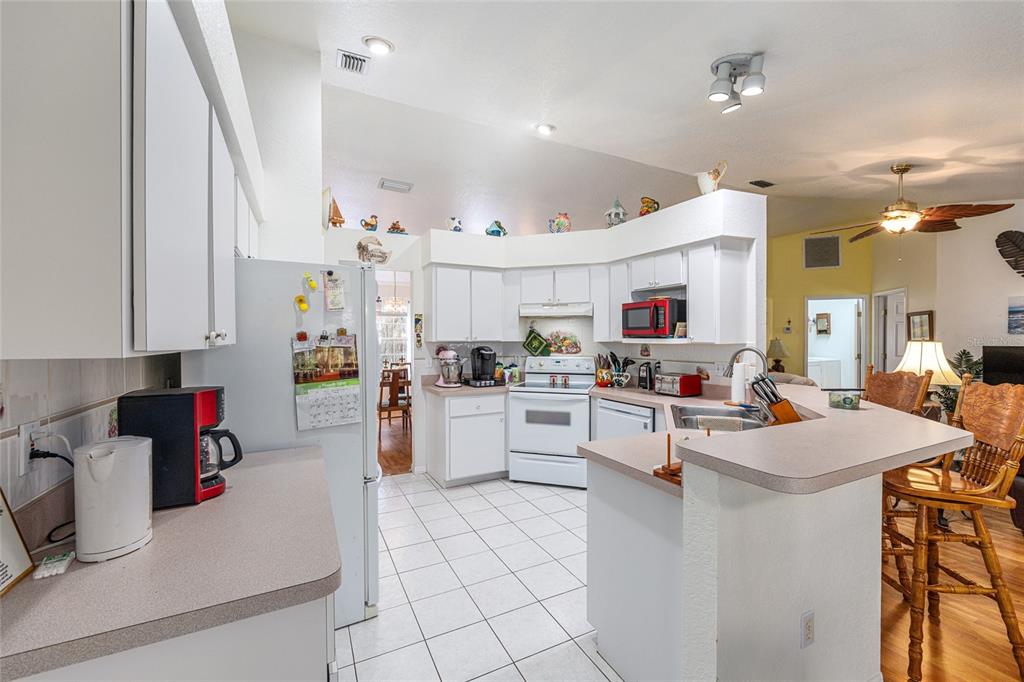 10090 Southwest 78th Court Ocala, FL 34476 - Photo 17 of 52