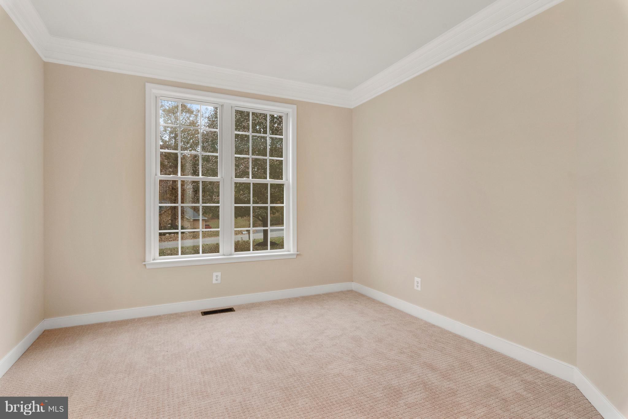 75 Marsh Run Road Fredericksburg, VA 22406 - Photo 6 of 33 Living Room