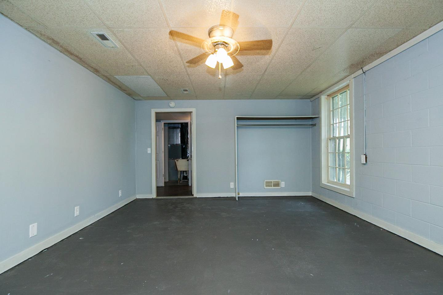 794 Spring Circle Springfield, TN 37172 - Photo 15 of 16 a view of an empty room with a window