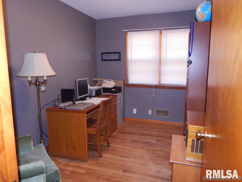 3642 Lancaster Road Springfield, IL 62703 - Photo 14 of 17