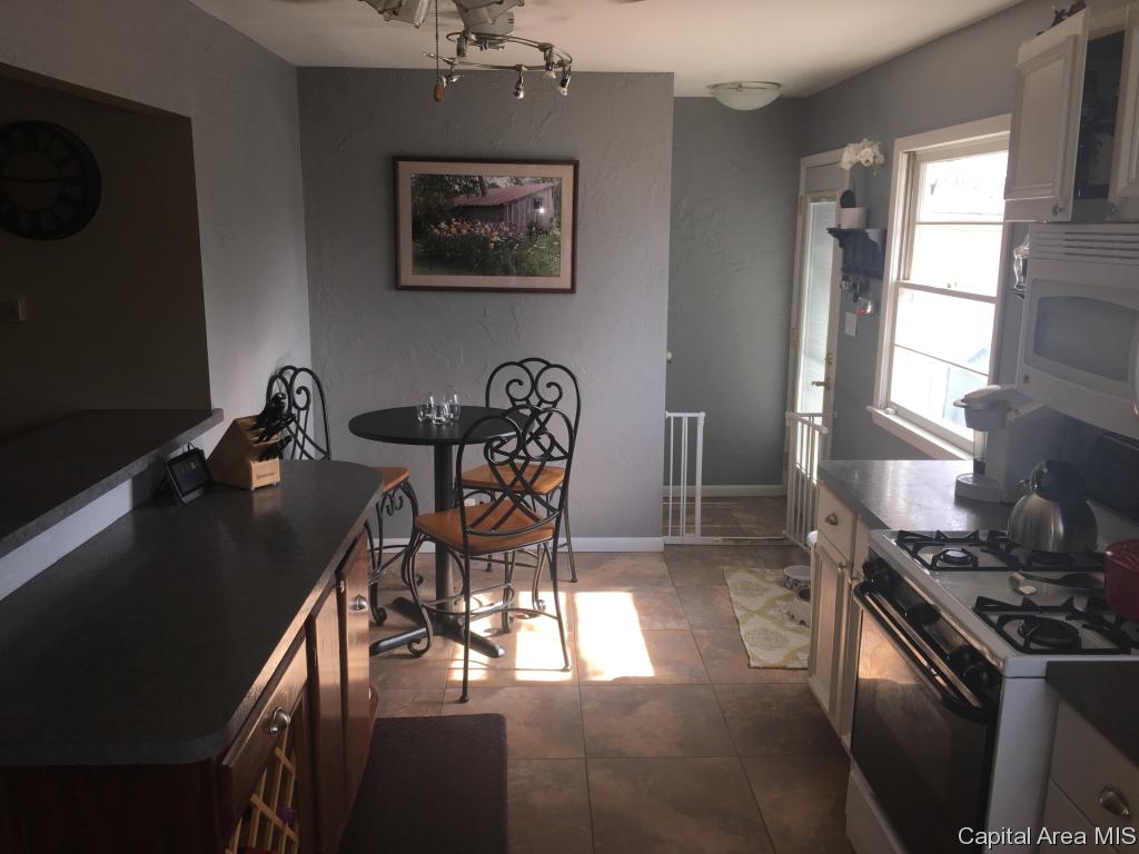 3642 Lancaster Road Springfield, IL 62703 - Photo 8 of 17