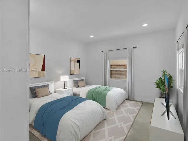 $4,000 | 107 Central Avenue, Delray Beach, FL 33483