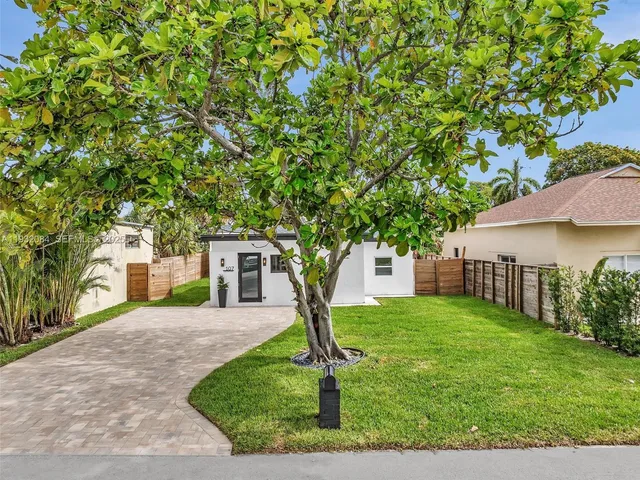 $4,000 | 107 Central Avenue, Delray Beach, FL 33483