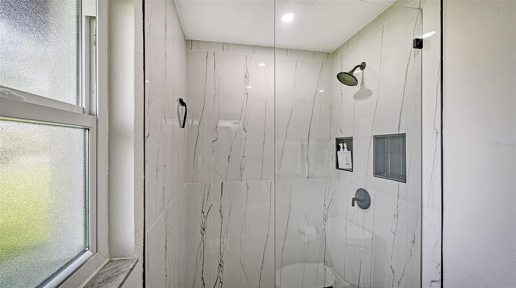 3924 Helene Street Sarasota, FL 34233 - Photo 37 of 53