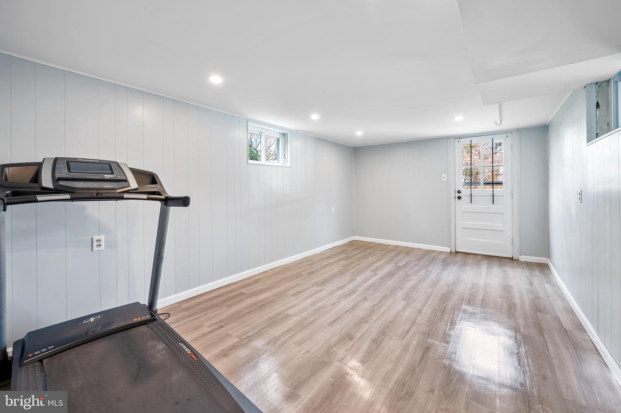 630 Dunkirk Road Baltimore, MD 21212 - Photo 29 of 36 a view of empty room with wooden floor