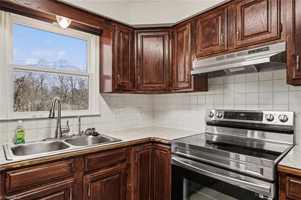 3226 Derby Circle High Point, NC 27265 - Photo 10 of 22