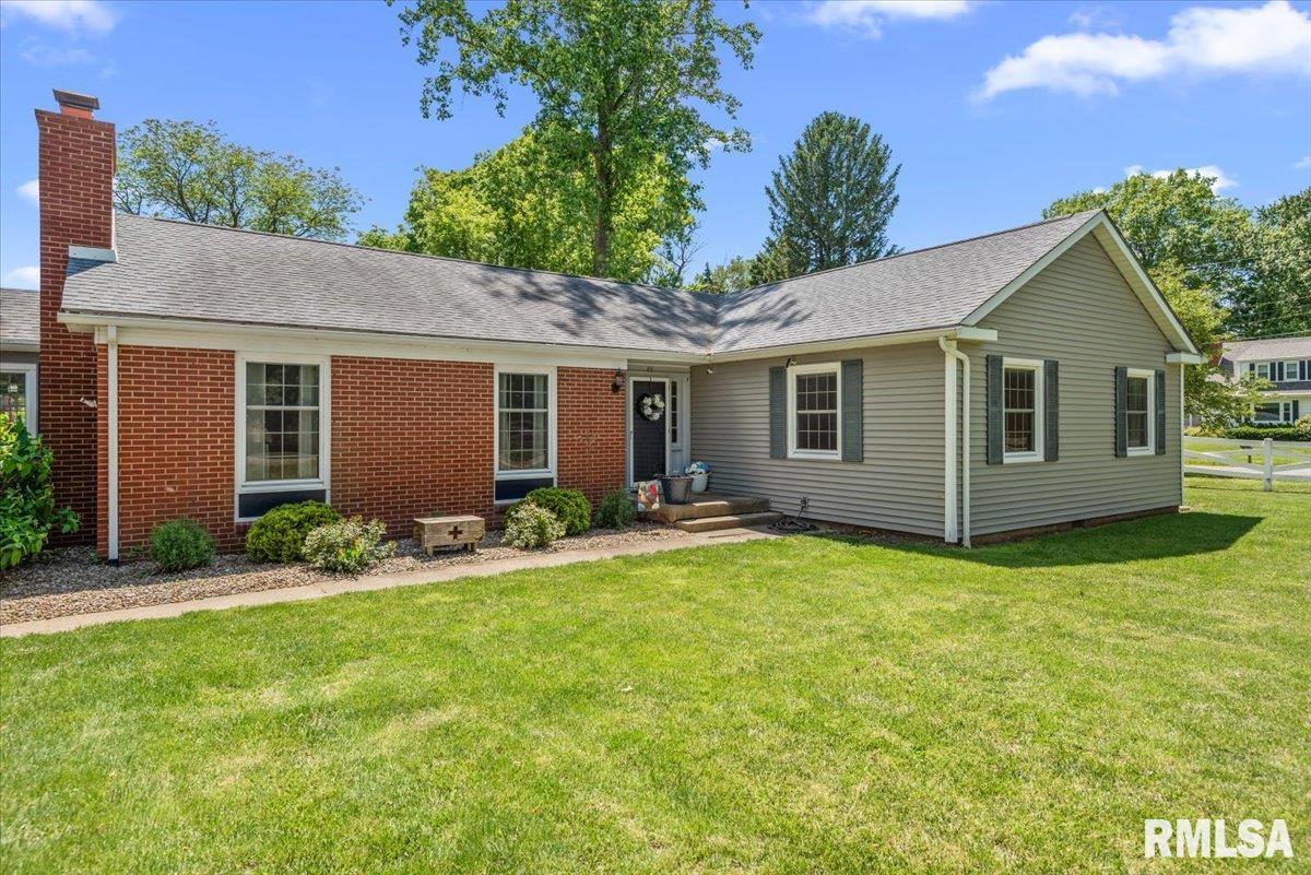 23 Circle Drive Rochester, IL 62563 - Photo 7 of 67