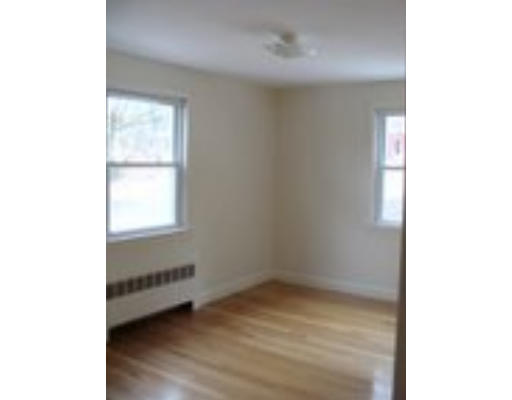 7 Arrowhead Road Concord, MA 01742 - Photo 8 of 10