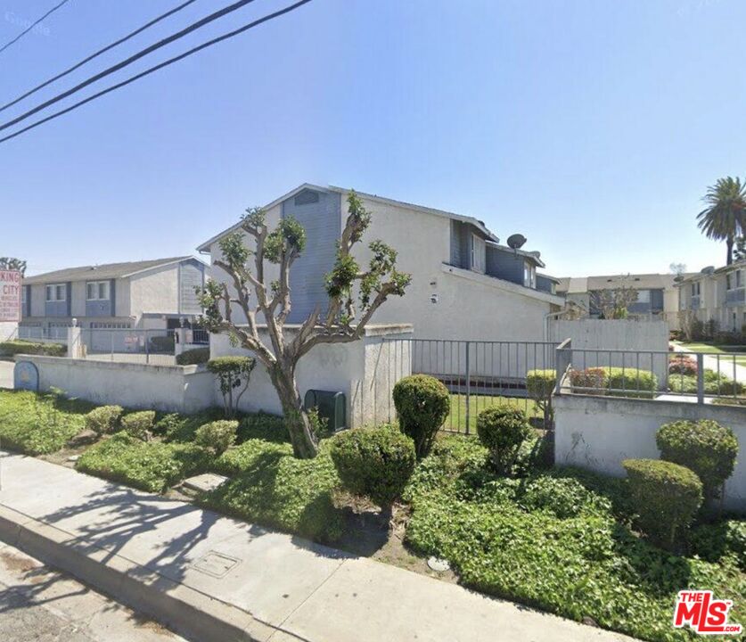 810 West Compton Boulevard, Unit 16 Compton, CA 90220 - Photo 3 of 7