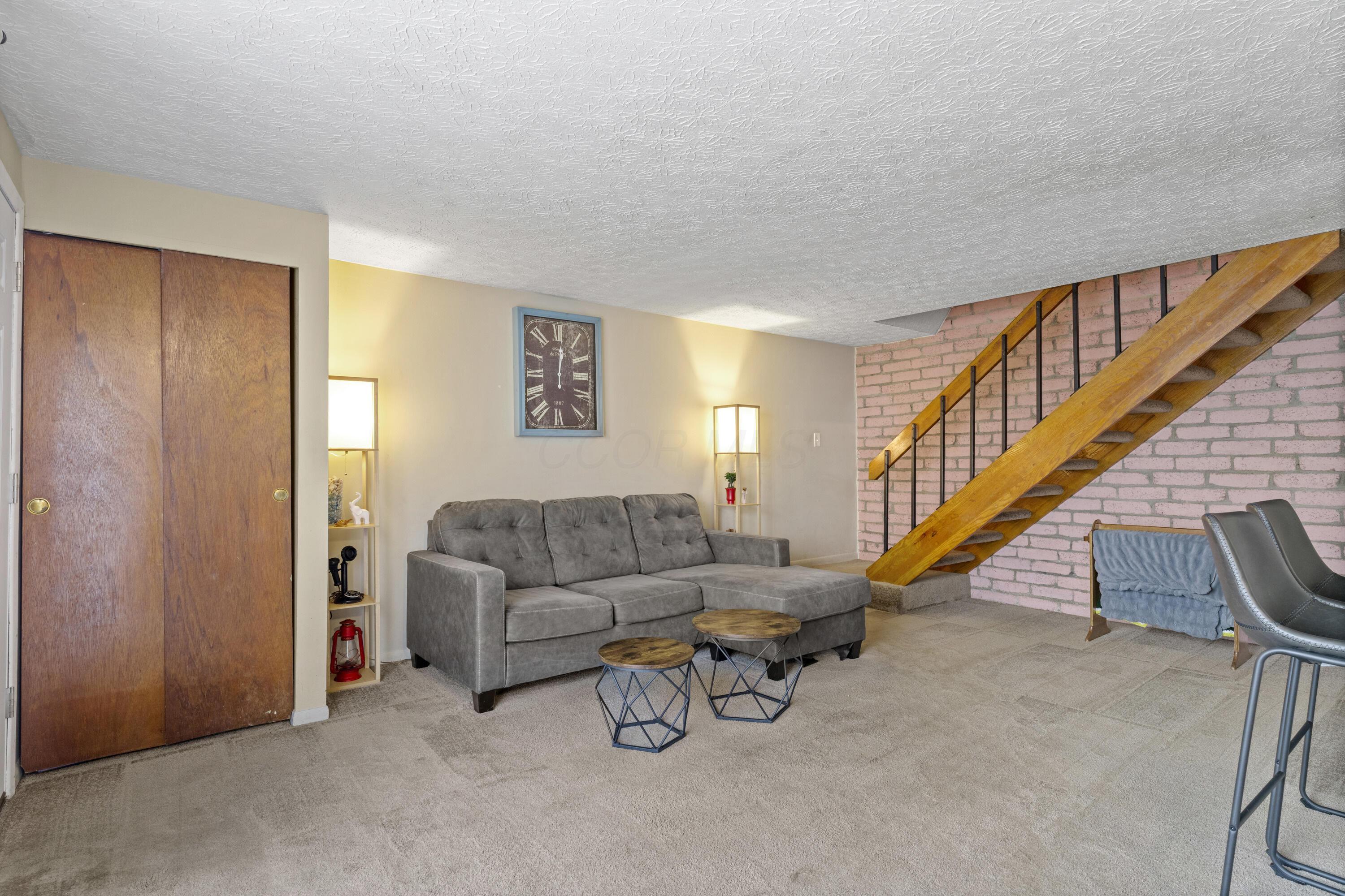 656 Cherry Ridge Road, Unit B Columbus, OH 43228 - Photo 5 of 25 dsc05014