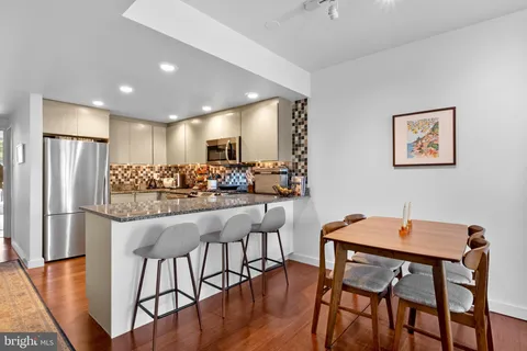 $1,395,000 | 256 South 3rd Street, Philadelphia, PA 19106