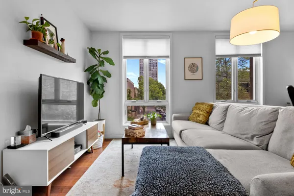 $1,395,000 | 256 South 3rd Street, Philadelphia, PA 19106