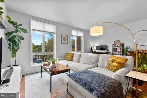 $1,395,000 | 256 South 3rd Street, Philadelphia, PA 19106