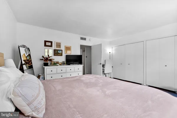 $1,395,000 | 256 South 3rd Street, Philadelphia, PA 19106