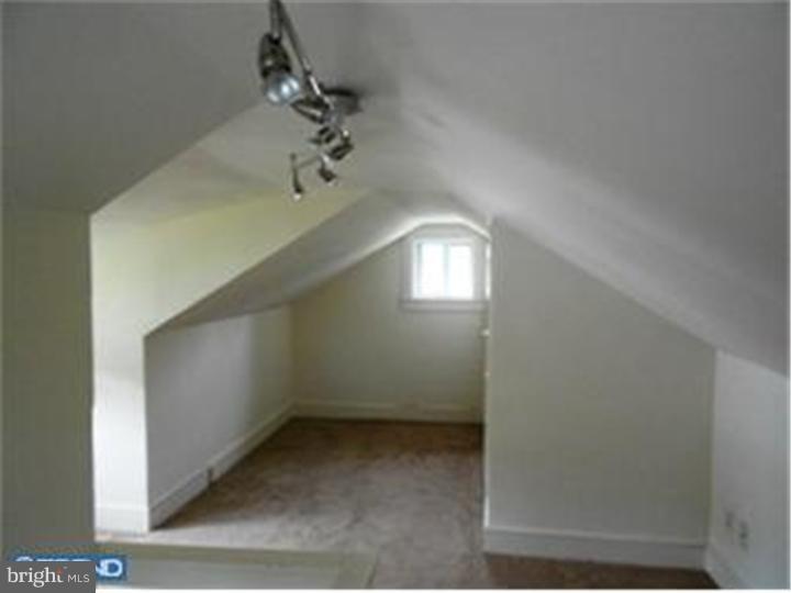536 Sunset Avenue Maple Shade, NJ 08052 - Photo 3 of 13 Gallery Image 3
