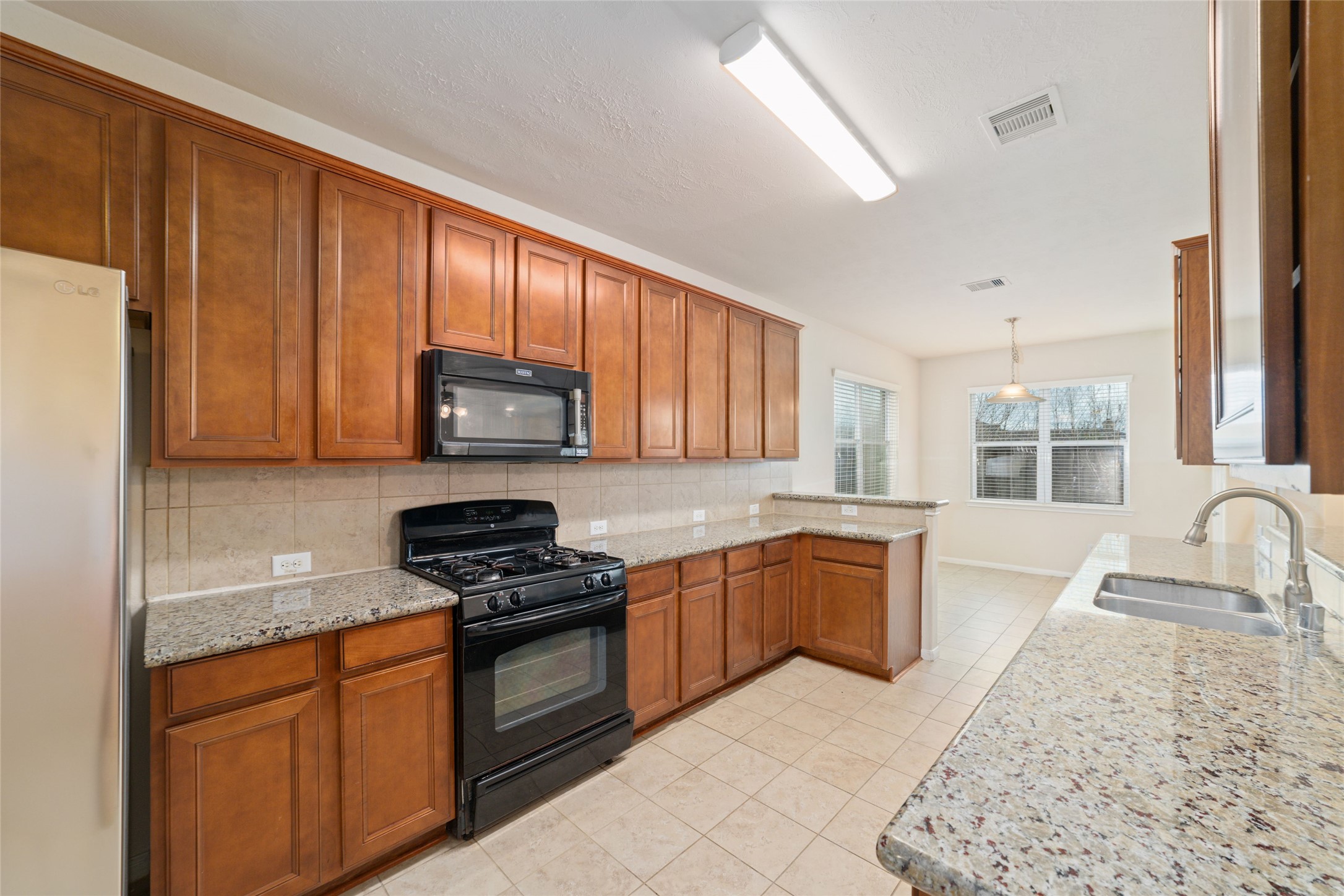 8919 Inglebrook Lane Houston, TX 77083 - Photo 10 of 21