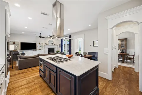 $1,450,000 | 2124 Gostick Street, Houston, TX 77008