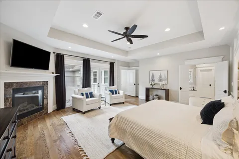 $1,450,000 | 2124 Gostick Street, Houston, TX 77008