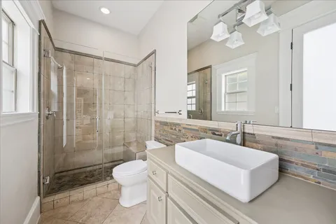 $1,450,000 | 2124 Gostick Street, Houston, TX 77008