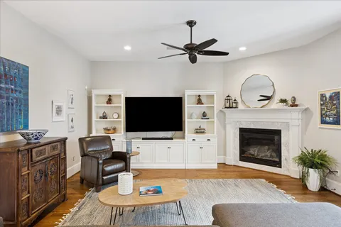 $1,450,000 | 2124 Gostick Street, Houston, TX 77008