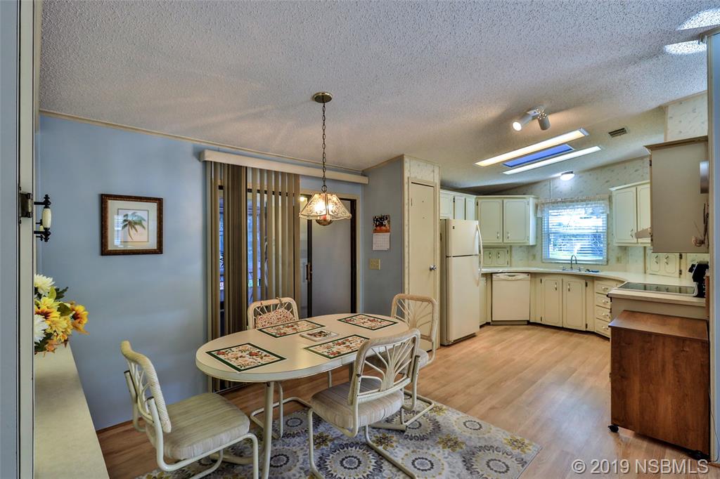 605 Navigators Way Edgewater, FL 32141 - Photo 14 of 31 Gallery Image 14