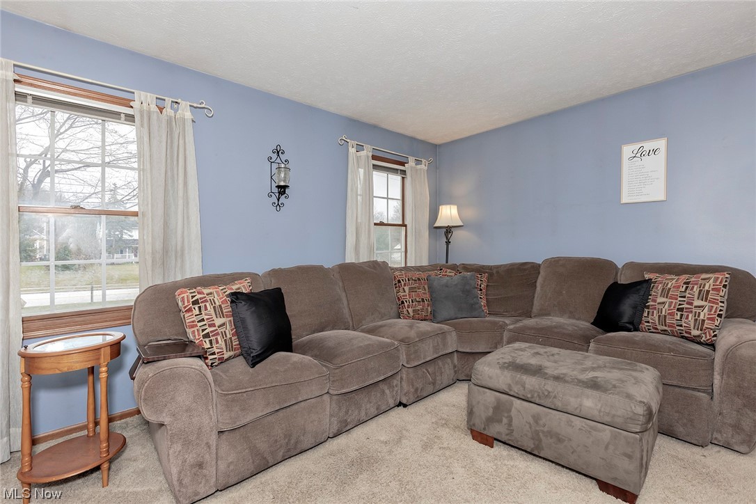 33121 Pettibone Road Solon, OH 44139 - Photo 8 of 35