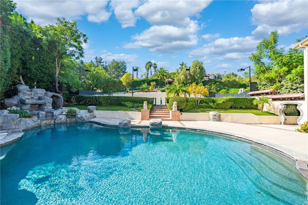 19910 Tennessee Trail Walnut, CA 91789 - Photo 15 of 70