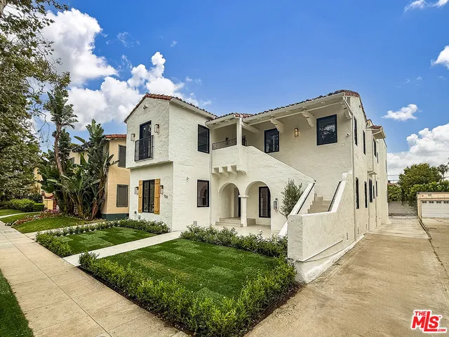 $5,995 | 150 North Arnaz Drive, Unit C, Beverly Hills, CA 90211