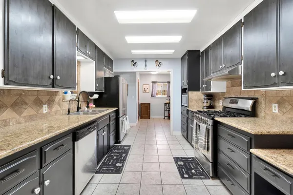$525,000 | 2461 16th Avenue, Kingsburg, CA 93631